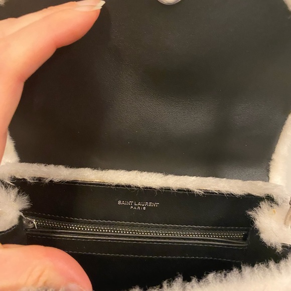 Saint Laurent toy Lou Lou bag. Perfect for fall and winter! - Picture 4 of 6
